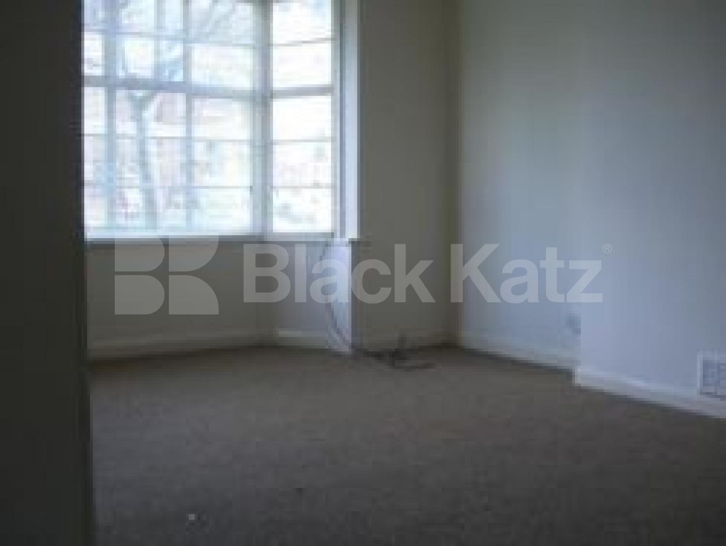 			2 Bedroom, 1 bath, 1 reception Flat			 Colney Hatch Lane, MUSWELL HILL N10